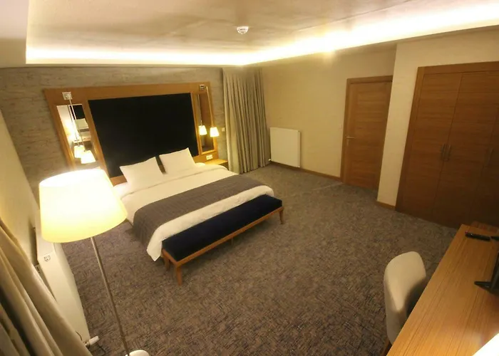 Garden Restaurant Cafe Hotel Zara